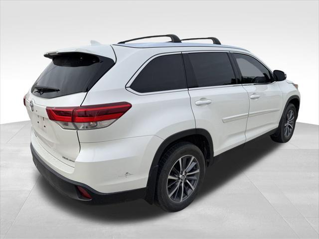 used 2019 Toyota Highlander car, priced at $27,466
