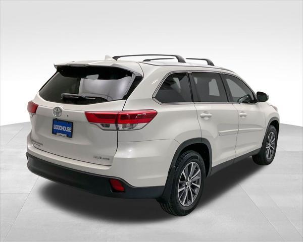 used 2019 Toyota Highlander car, priced at $27,466