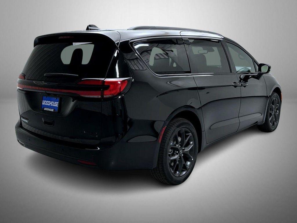 new 2026 Chrysler Pacifica car, priced at $54,704