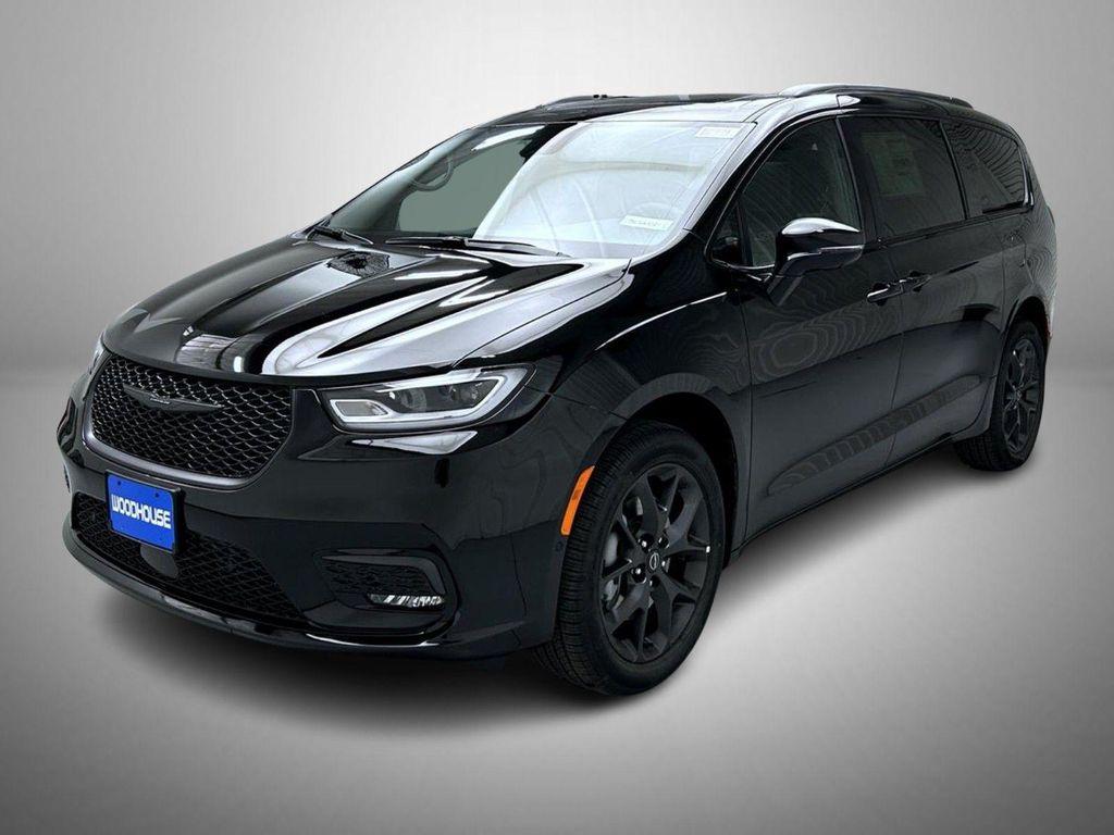 new 2026 Chrysler Pacifica car, priced at $56,655