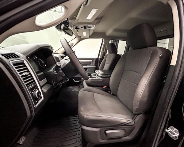 used 2019 Ram 1500 Classic car, priced at $26,625