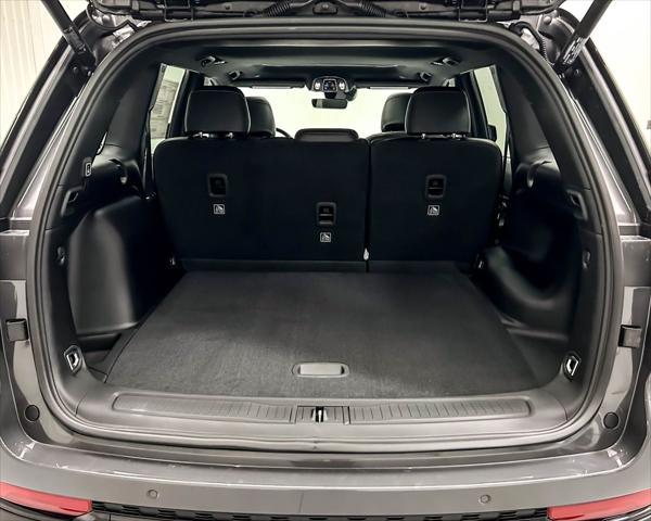 new 2025 Jeep Grand Cherokee car, priced at $40,180