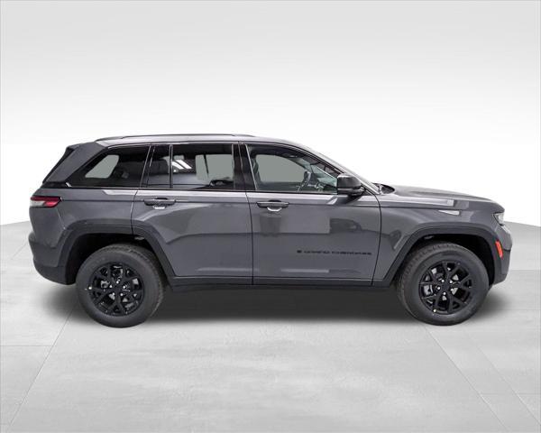 new 2025 Jeep Grand Cherokee car, priced at $40,180