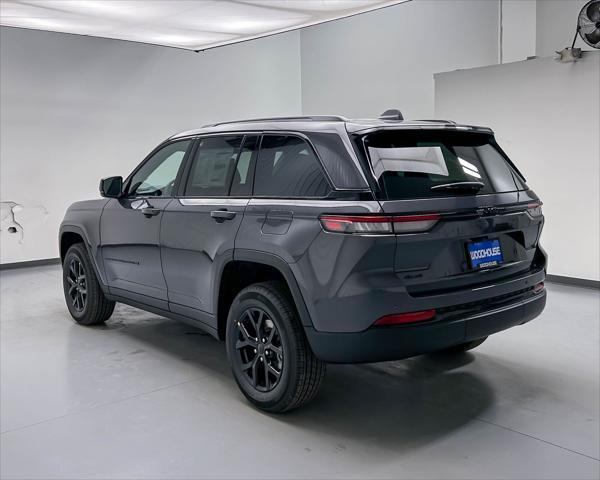 new 2025 Jeep Grand Cherokee car, priced at $40,809