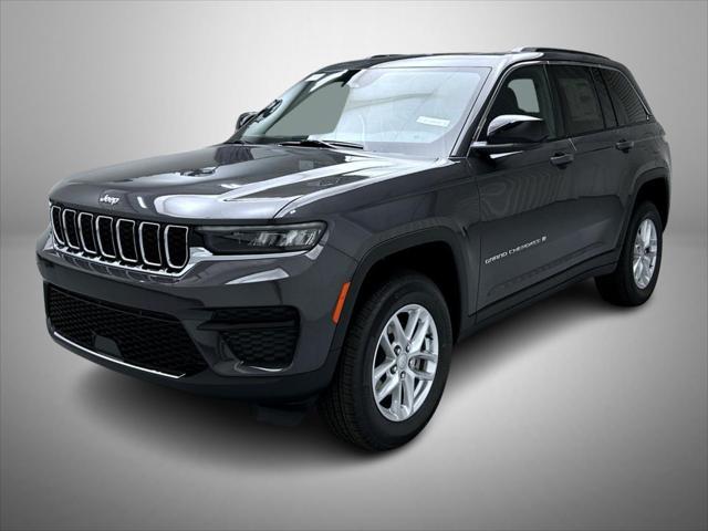 new 2025 Jeep Grand Cherokee car, priced at $40,674