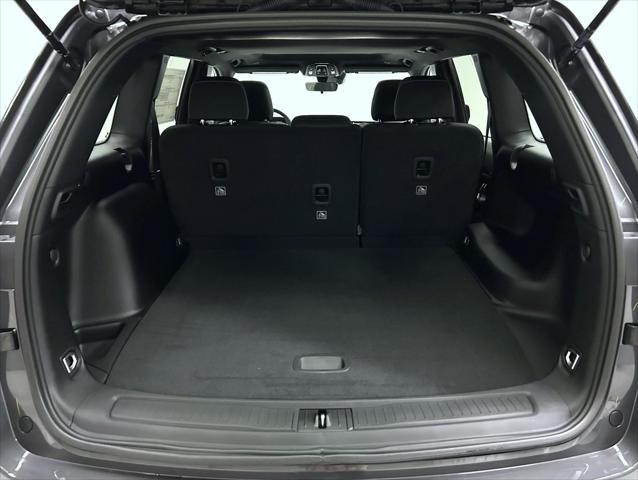 new 2025 Jeep Grand Cherokee car, priced at $40,674