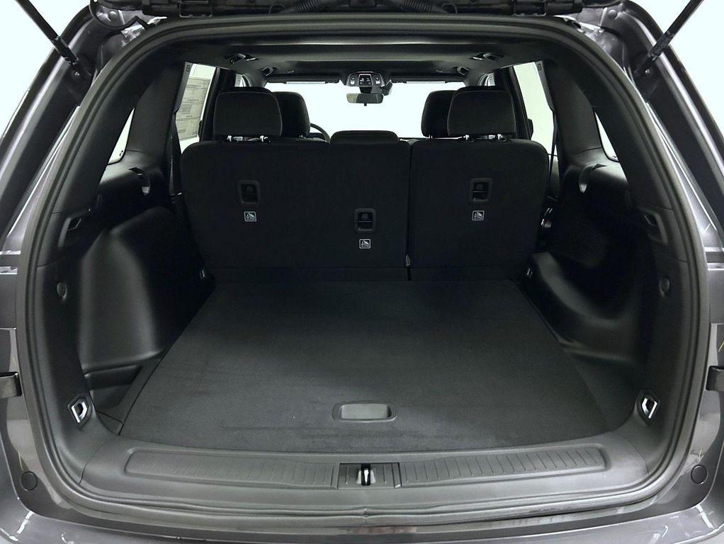 new 2025 Jeep Grand Cherokee car, priced at $35,566