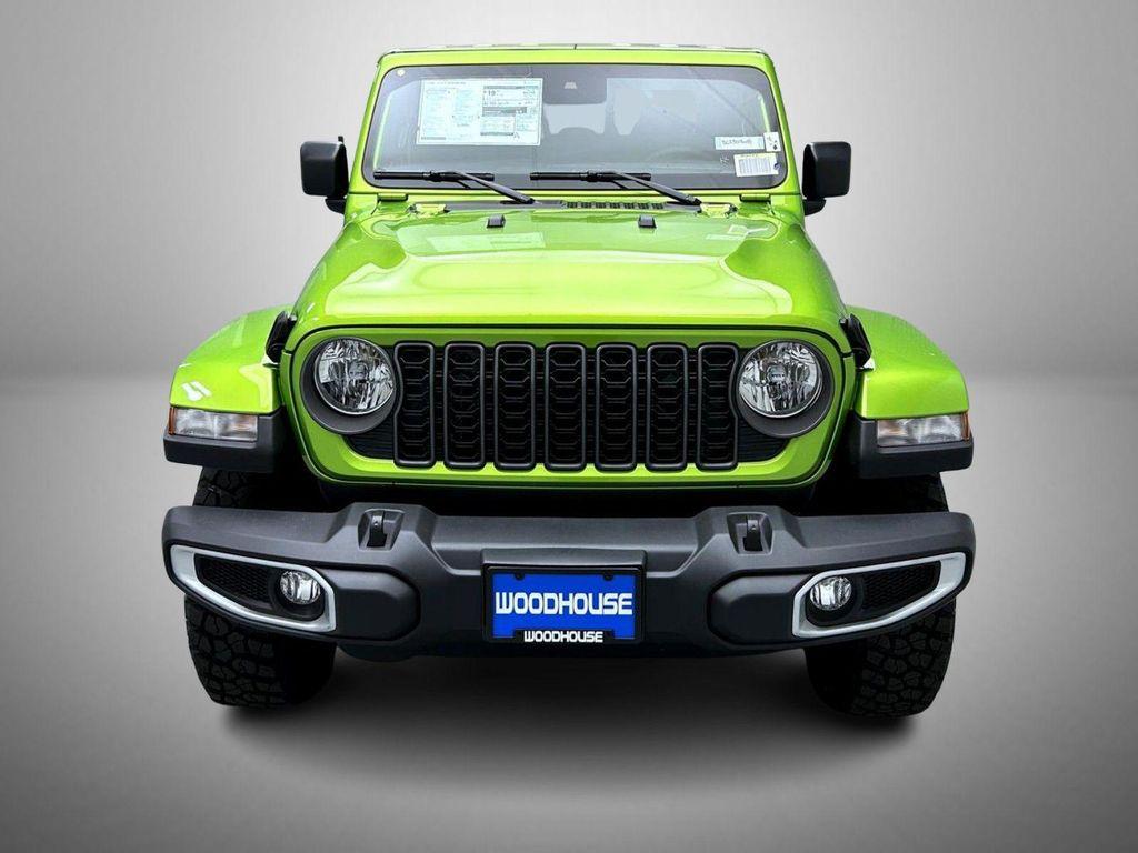 new 2025 Jeep Gladiator car, priced at $44,552