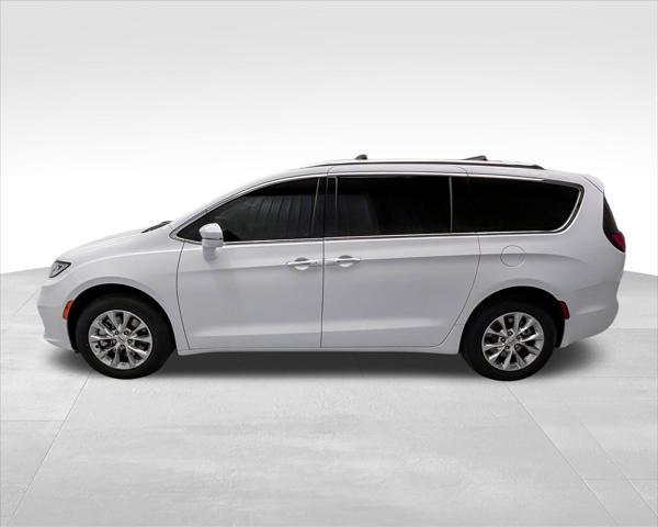 used 2021 Chrysler Pacifica car, priced at $31,625