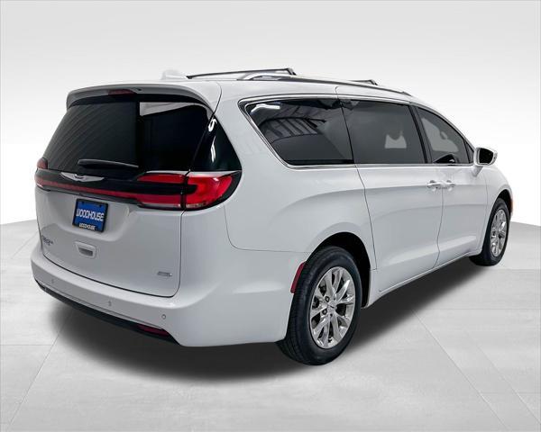 used 2021 Chrysler Pacifica car, priced at $31,625