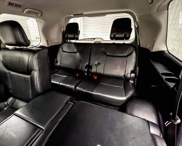 used 2013 Lexus LX 570 car, priced at $29,208