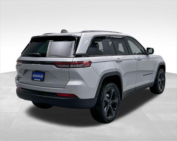 new 2025 Jeep Grand Cherokee car, priced at $40,770