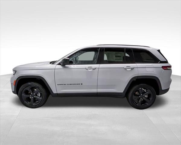 new 2025 Jeep Grand Cherokee car, priced at $40,770