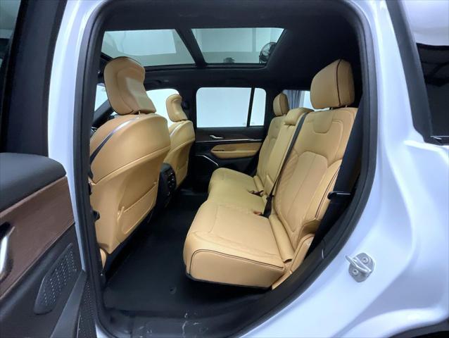 new 2025 Jeep Grand Cherokee car, priced at $56,754