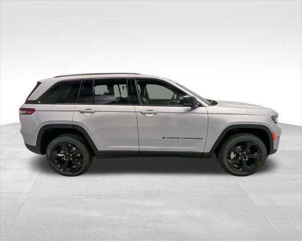 new 2025 Jeep Grand Cherokee car, priced at $43,346