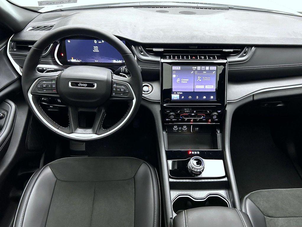 new 2025 Jeep Grand Cherokee L car, priced at $40,420