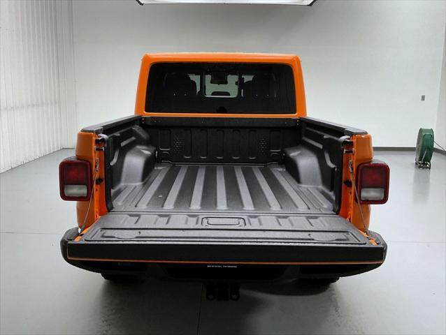 new 2025 Jeep Gladiator car, priced at $47,776