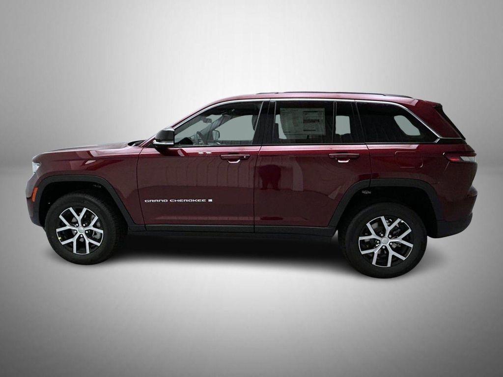 new 2025 Jeep Grand Cherokee car, priced at $41,914