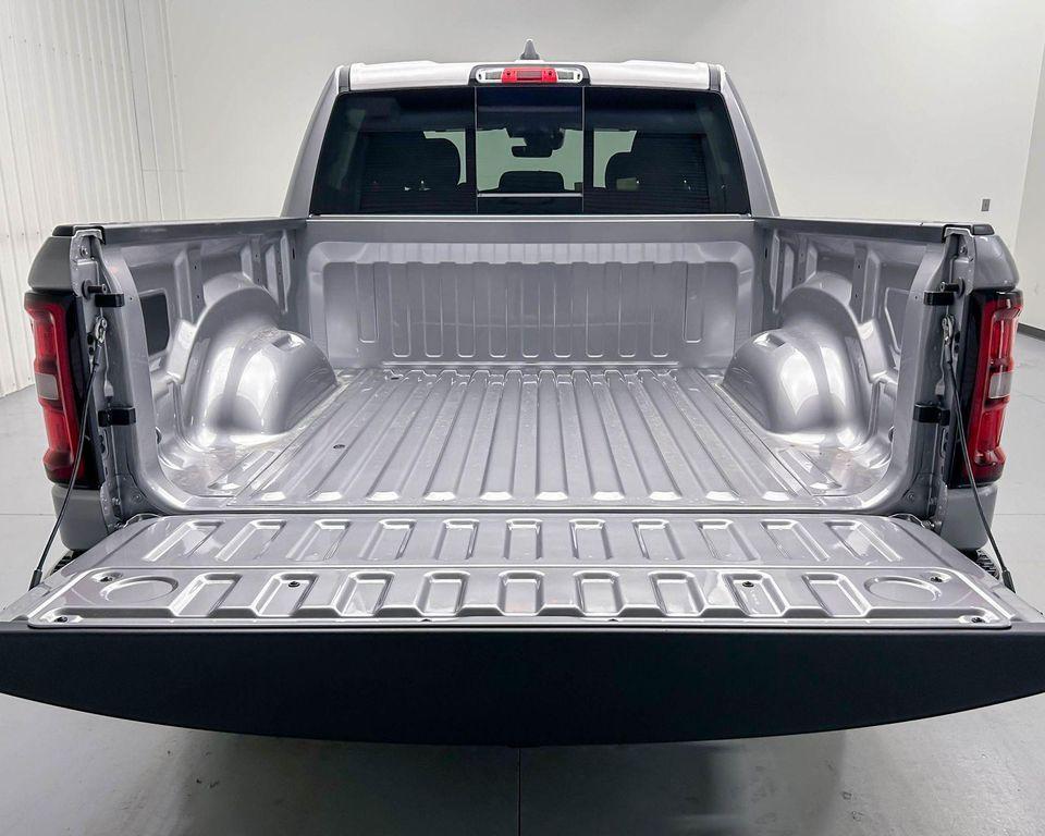 new 2025 Ram 1500 car, priced at $44,673