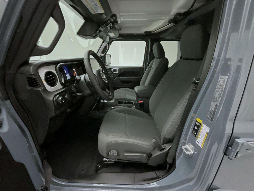 new 2025 Jeep Wrangler car, priced at $41,097