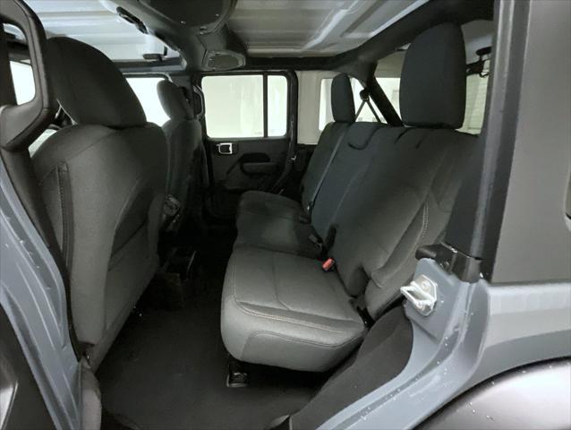 new 2025 Jeep Wrangler car, priced at $41,977