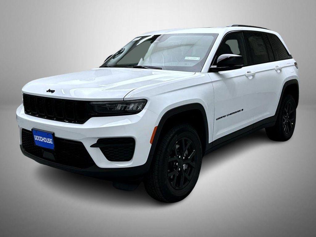new 2025 Jeep Grand Cherokee car, priced at $38,770