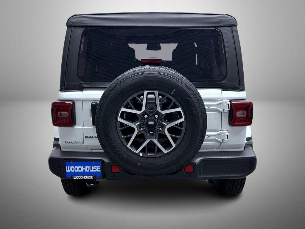 new 2025 Jeep Wrangler car, priced at $47,164