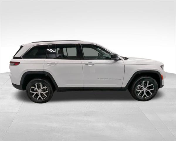 new 2025 Jeep Grand Cherokee car, priced at $42,544