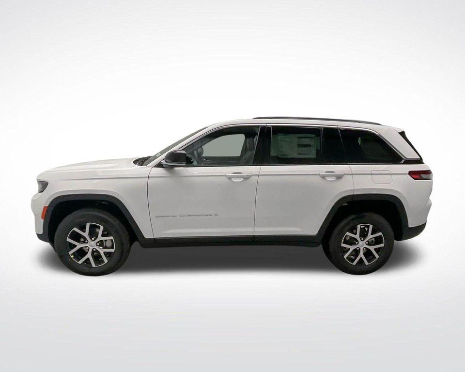 new 2025 Jeep Grand Cherokee car, priced at $39,894