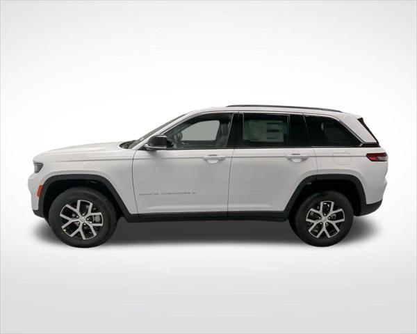 new 2025 Jeep Grand Cherokee car, priced at $43,900