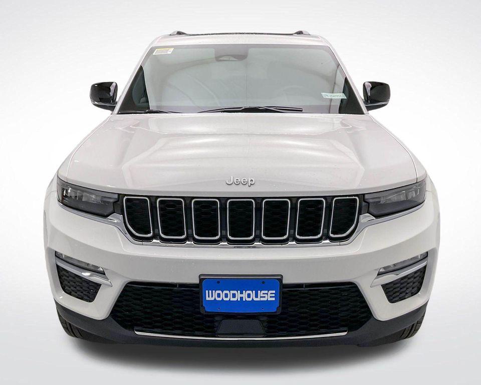 new 2025 Jeep Grand Cherokee car, priced at $39,894