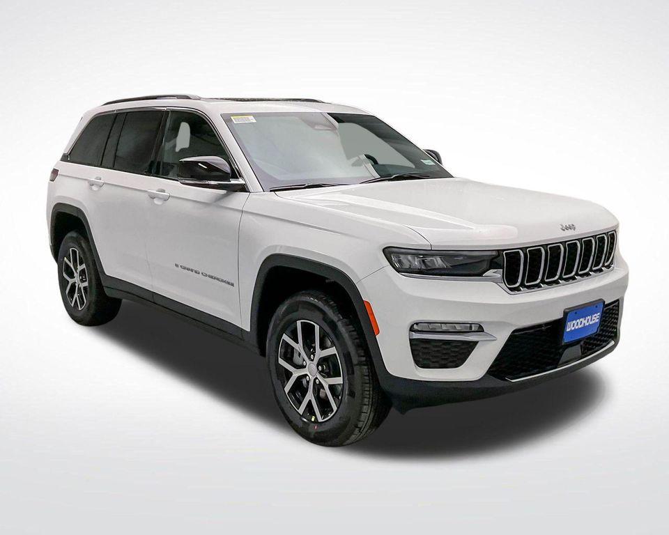 new 2025 Jeep Grand Cherokee car, priced at $39,894