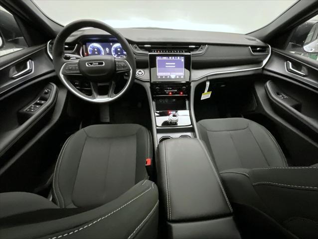 new 2025 Jeep Grand Cherokee car, priced at $35,749