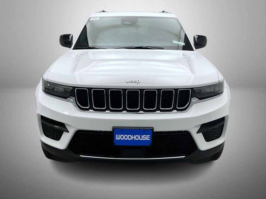 new 2025 Jeep Grand Cherokee car, priced at $34,982
