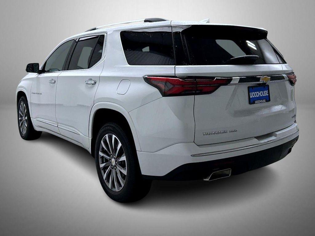 used 2023 Chevrolet Traverse car, priced at $43,560