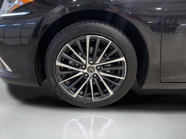 used 2022 Lexus ES 300h car, priced at $36,995