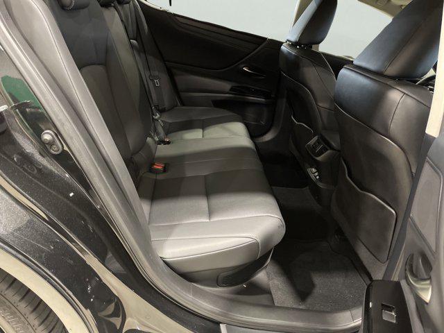 used 2022 Lexus ES 300h car, priced at $36,995