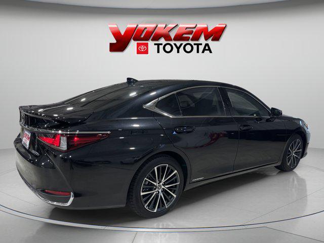 used 2022 Lexus ES 300h car, priced at $36,995