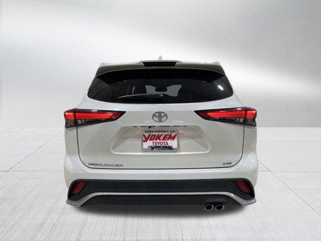 used 2021 Toyota Highlander car, priced at $30,995