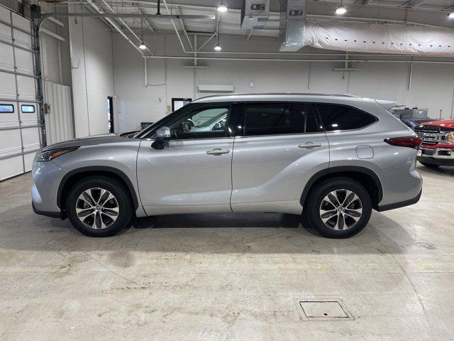 used 2021 Toyota Highlander car, priced at $33,995