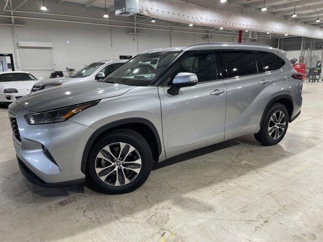 used 2021 Toyota Highlander car, priced at $33,995