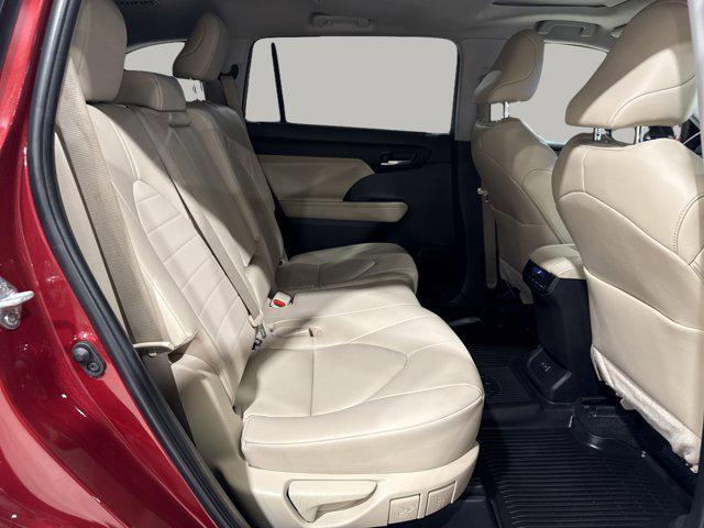 used 2023 Toyota Highlander car, priced at $40,995