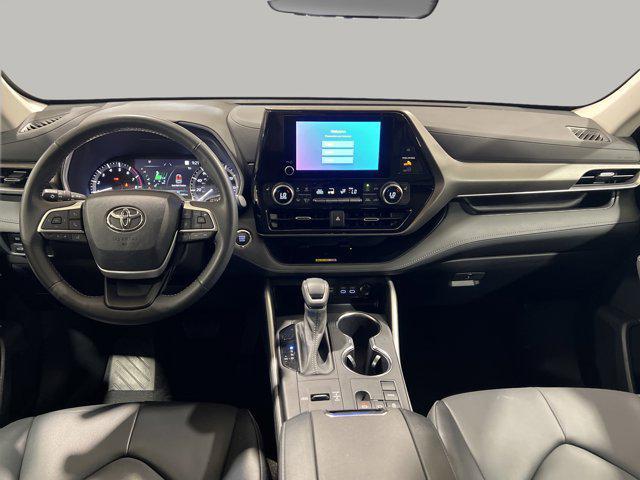 used 2023 Toyota Highlander car, priced at $41,995