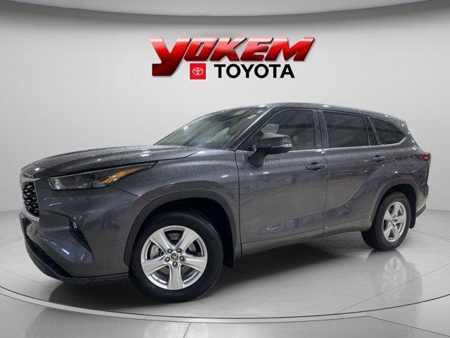 used 2023 Toyota Highlander car, priced at $34,995