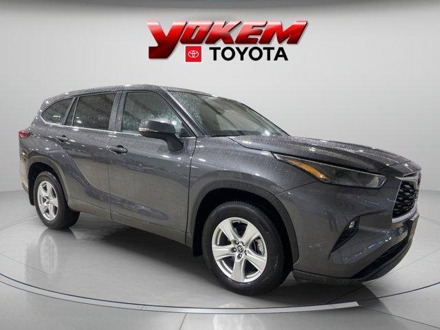 used 2023 Toyota Highlander car, priced at $34,995