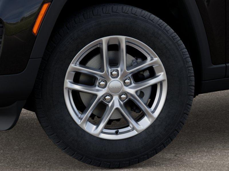 new 2025 Jeep Grand Cherokee car, priced at $37,540