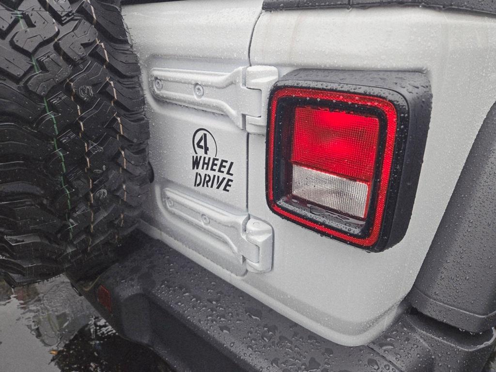 new 2025 Jeep Wrangler car, priced at $48,775