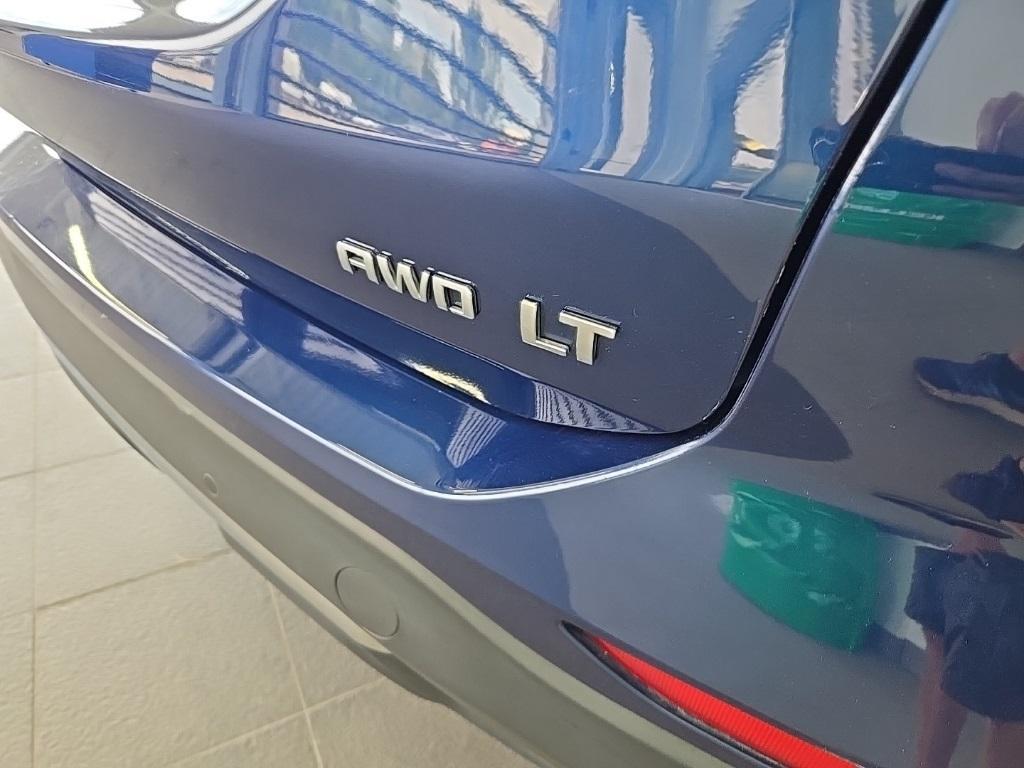 used 2022 Chevrolet Equinox car, priced at $23,627