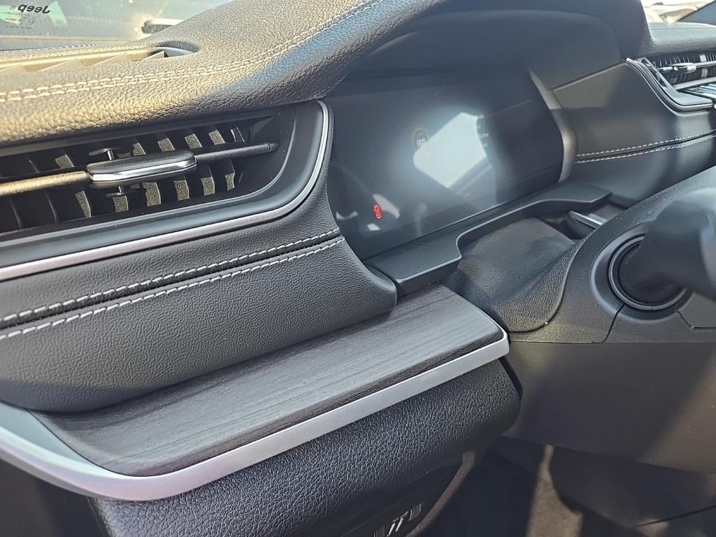 new 2025 Jeep Grand Cherokee L car, priced at $51,934