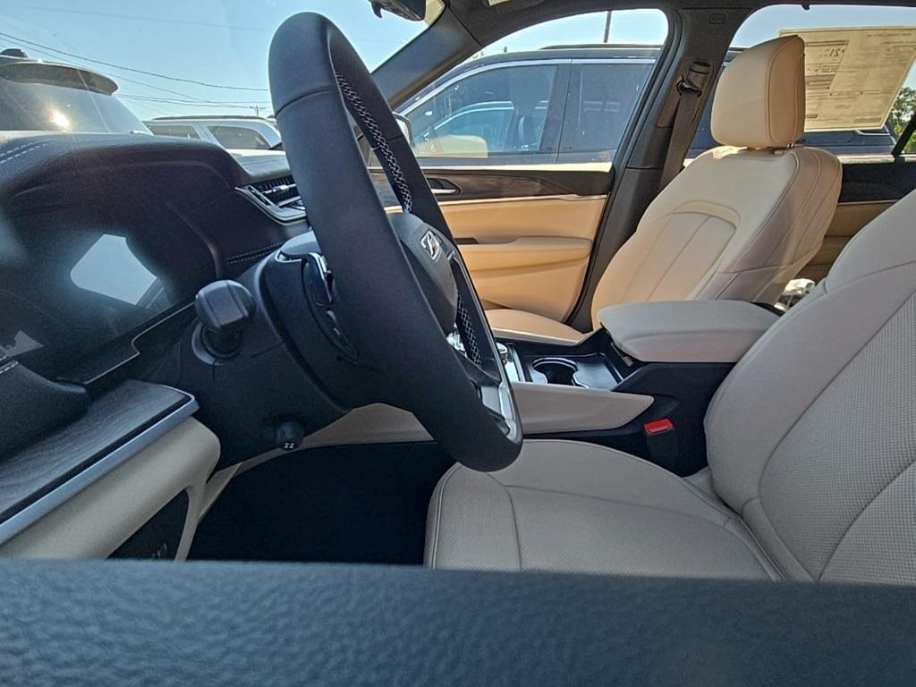 new 2025 Jeep Grand Cherokee L car, priced at $51,934
